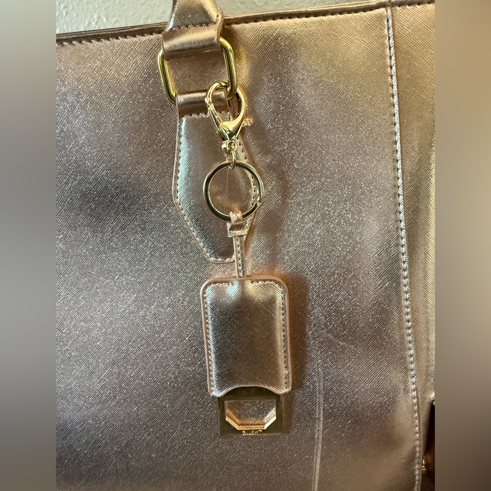 BLUSH Large Rose Gold Insulated Wine Bag - Picture 5 of 13